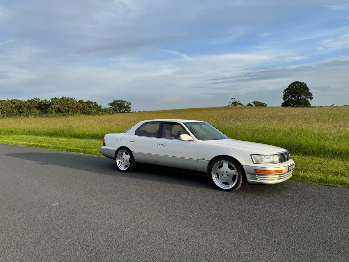 Toyota Celsior - Image 2