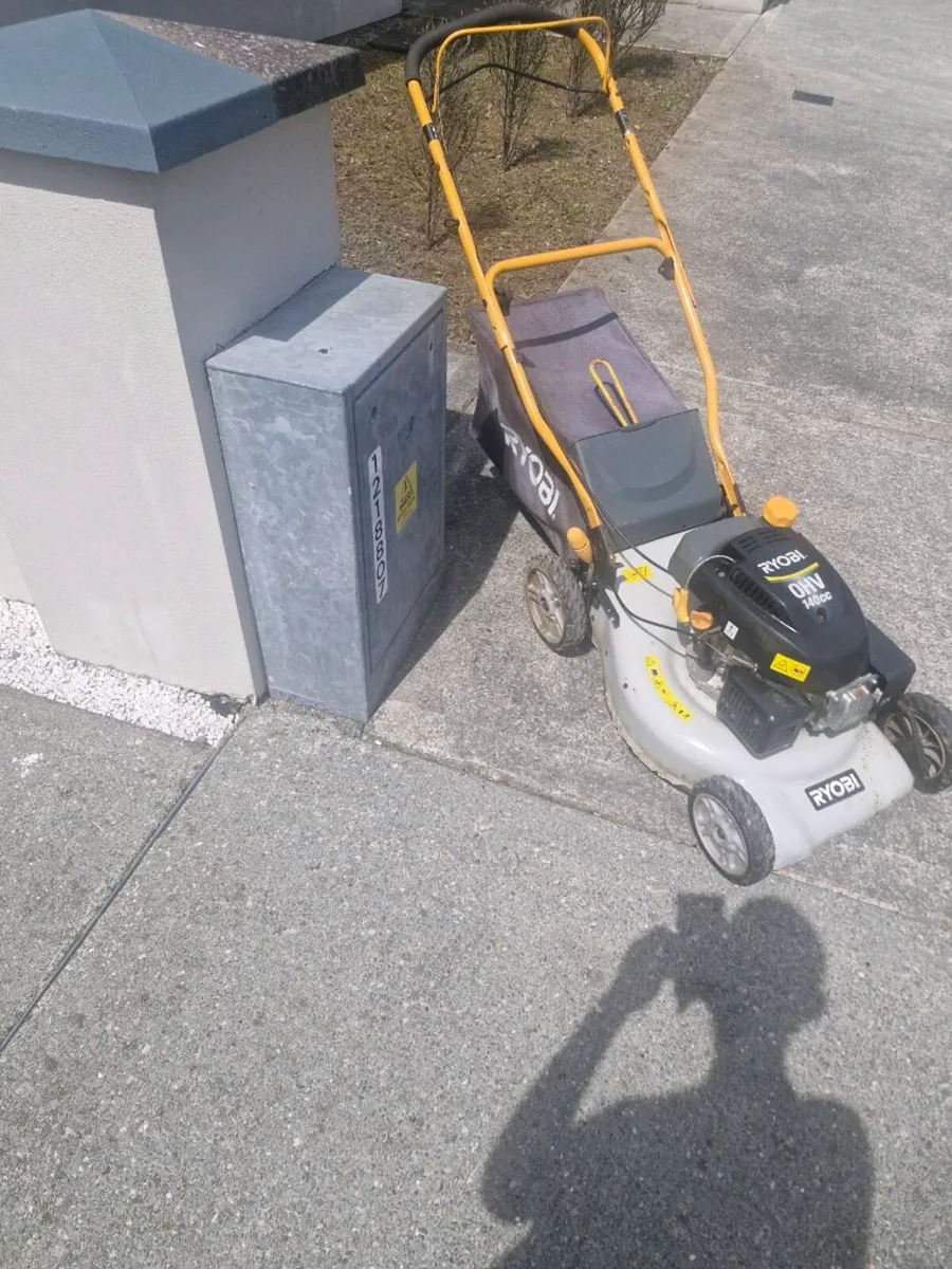 Self drive Lawnmower for sale - Image 2