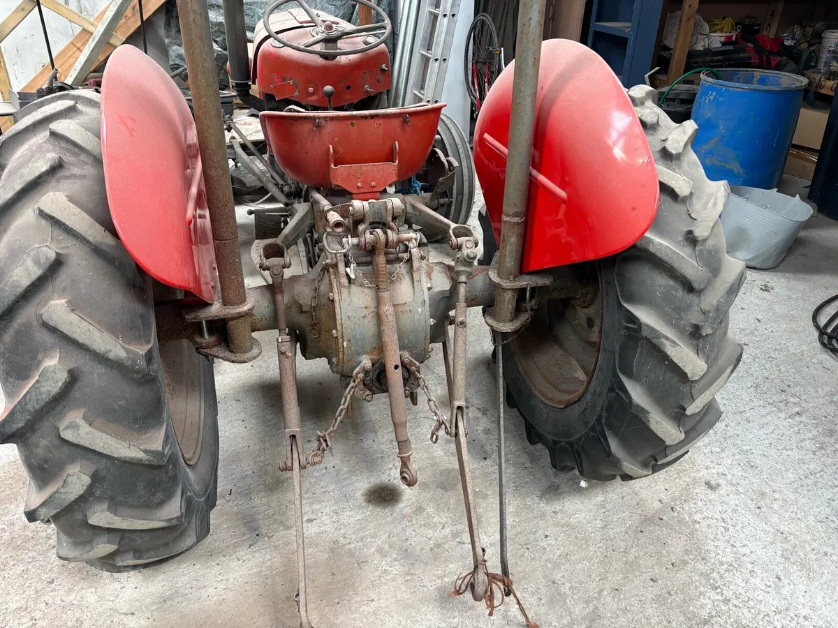 Massey Ferguson 35 with brown log book - Image 3