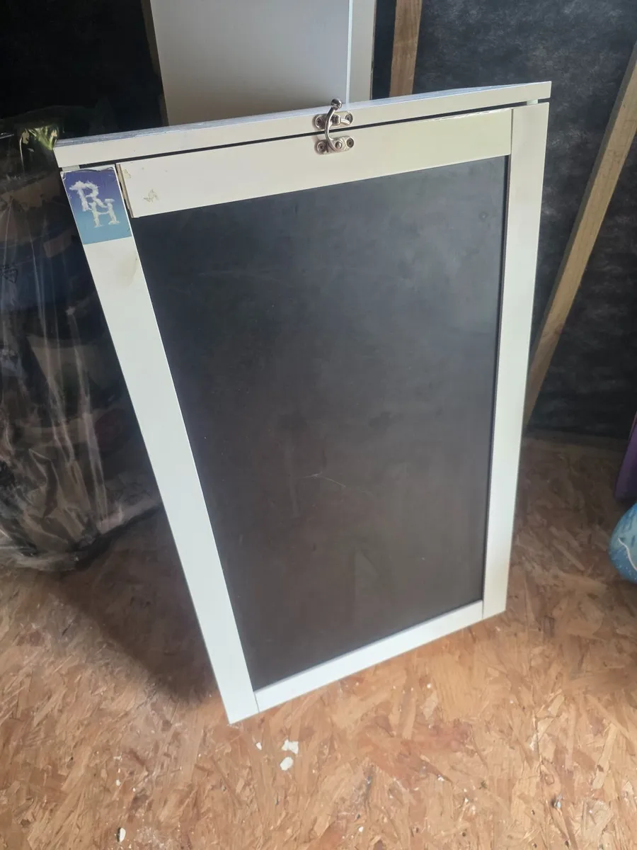 Wall desk - Image 1