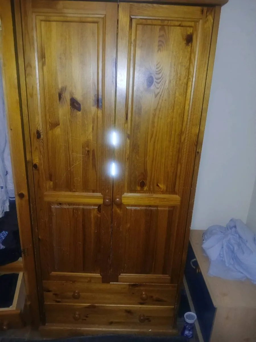 wardrobe - Image 1