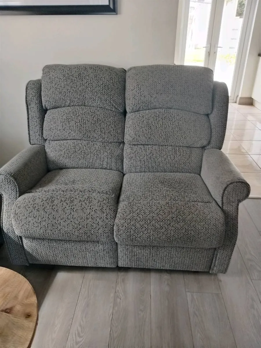 Recliner Sofa 3seater and 2seater Sofa. - Image 2