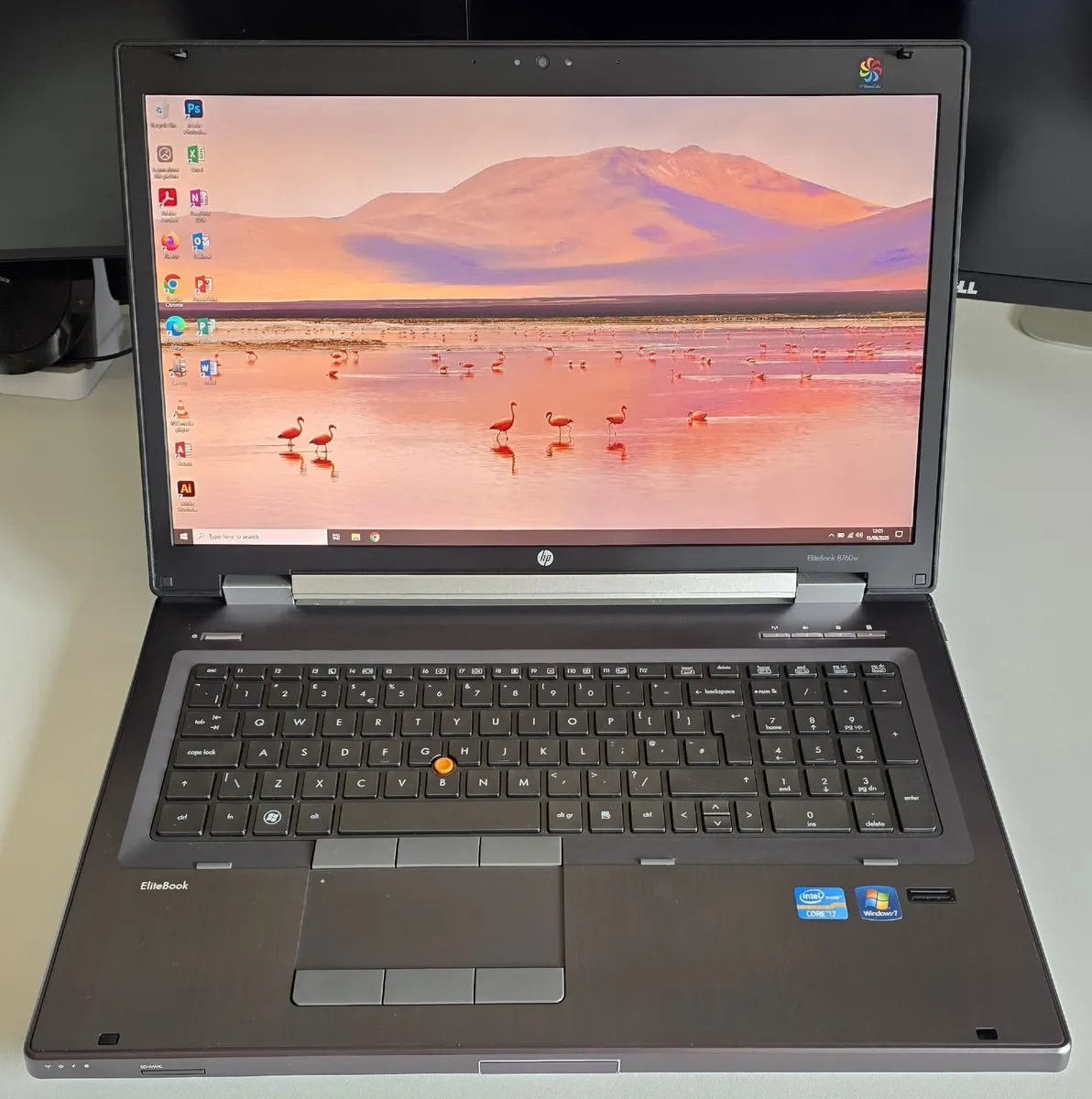 HP EliteBook 8760w 17" Mobile Workstation. - Image 1