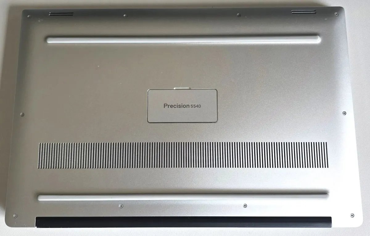 Dell Precision 5540 i5 16GB RAM 1TB SSD 4K Touch - Image 3
