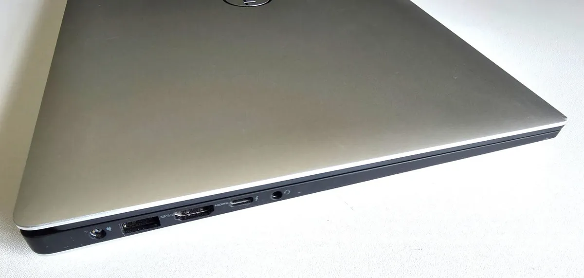 Dell Precision 5540 i5 16GB RAM 1TB SSD 4K Touch - Image 4