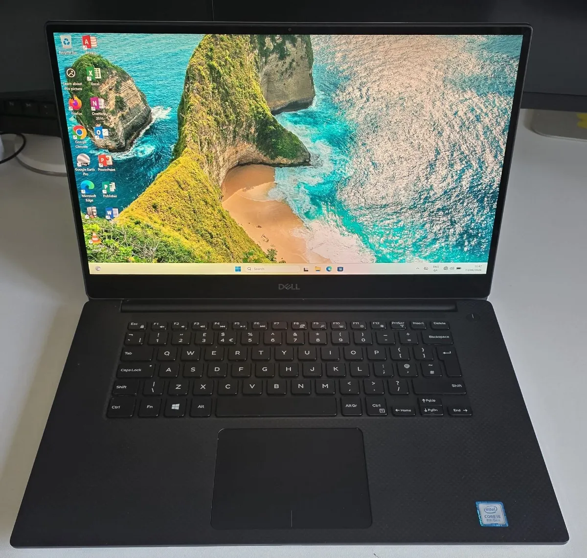 Dell Precision 5540 i5 16GB RAM 1TB SSD 4K Touch - Image 1