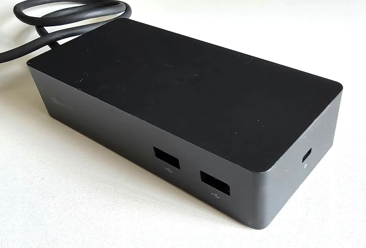 Microsoft Surface Dock 1661 - Image 2