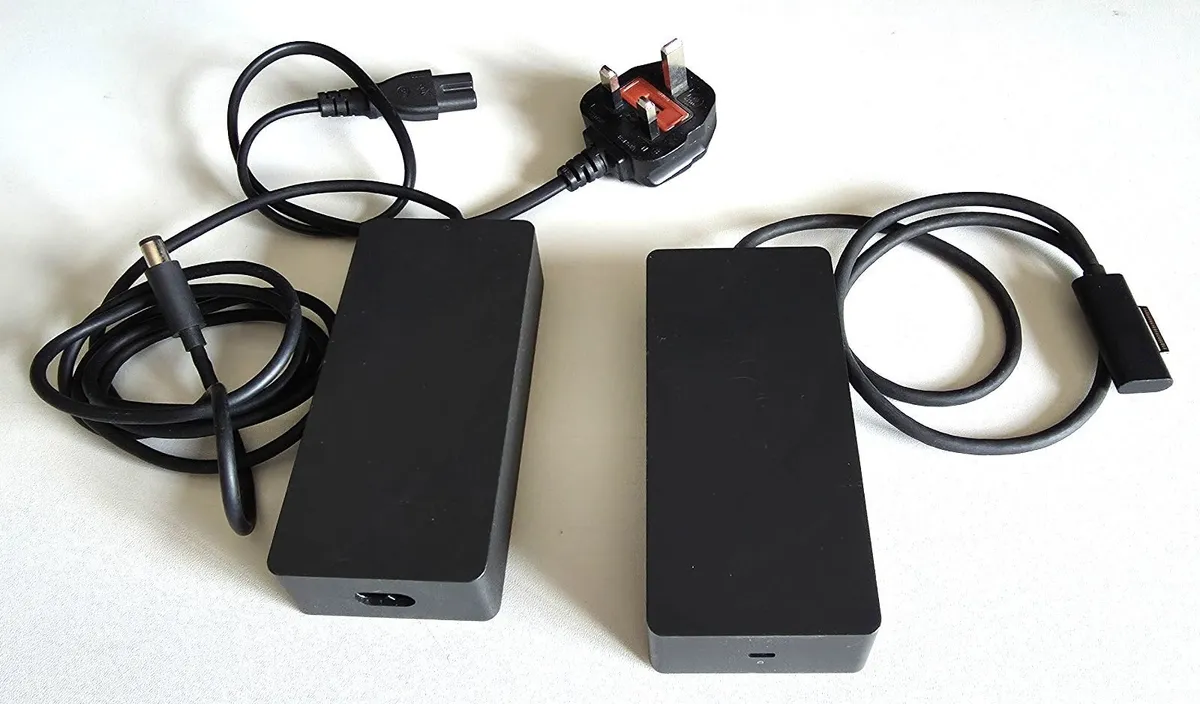 Microsoft Surface Dock 1661 - Image 4