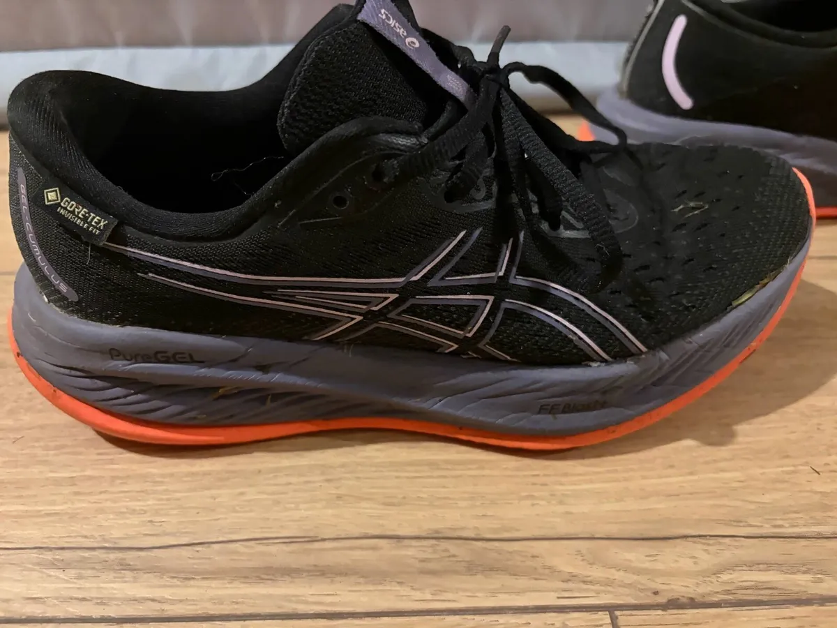 ASICS Gel Cumulus GTX size 5.5 - Image 2