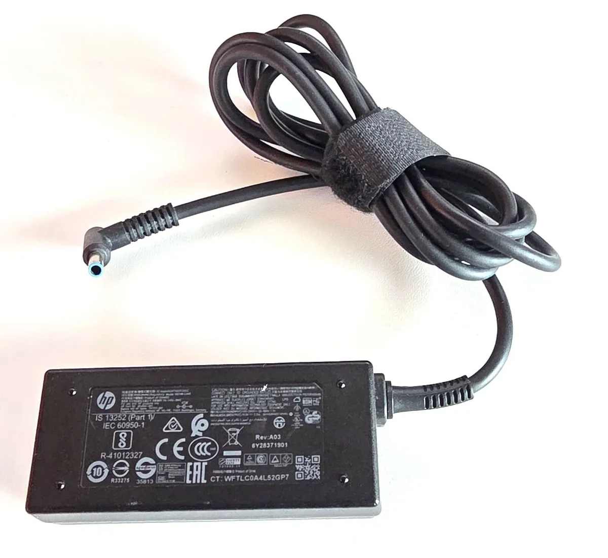HP 45W AC Adapter Laptop Charger - Blue Tip - Image 1