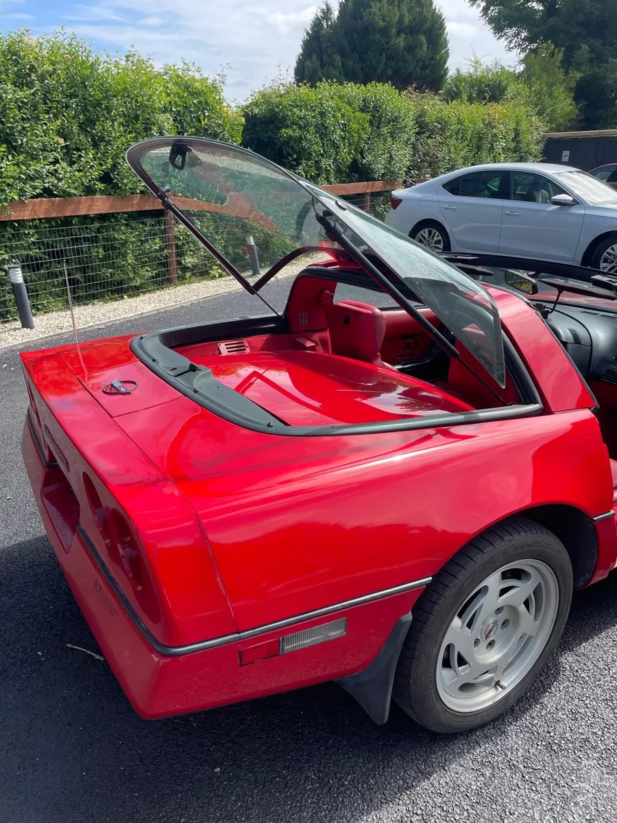 Chevrolet Corvette 1990 - Image 3