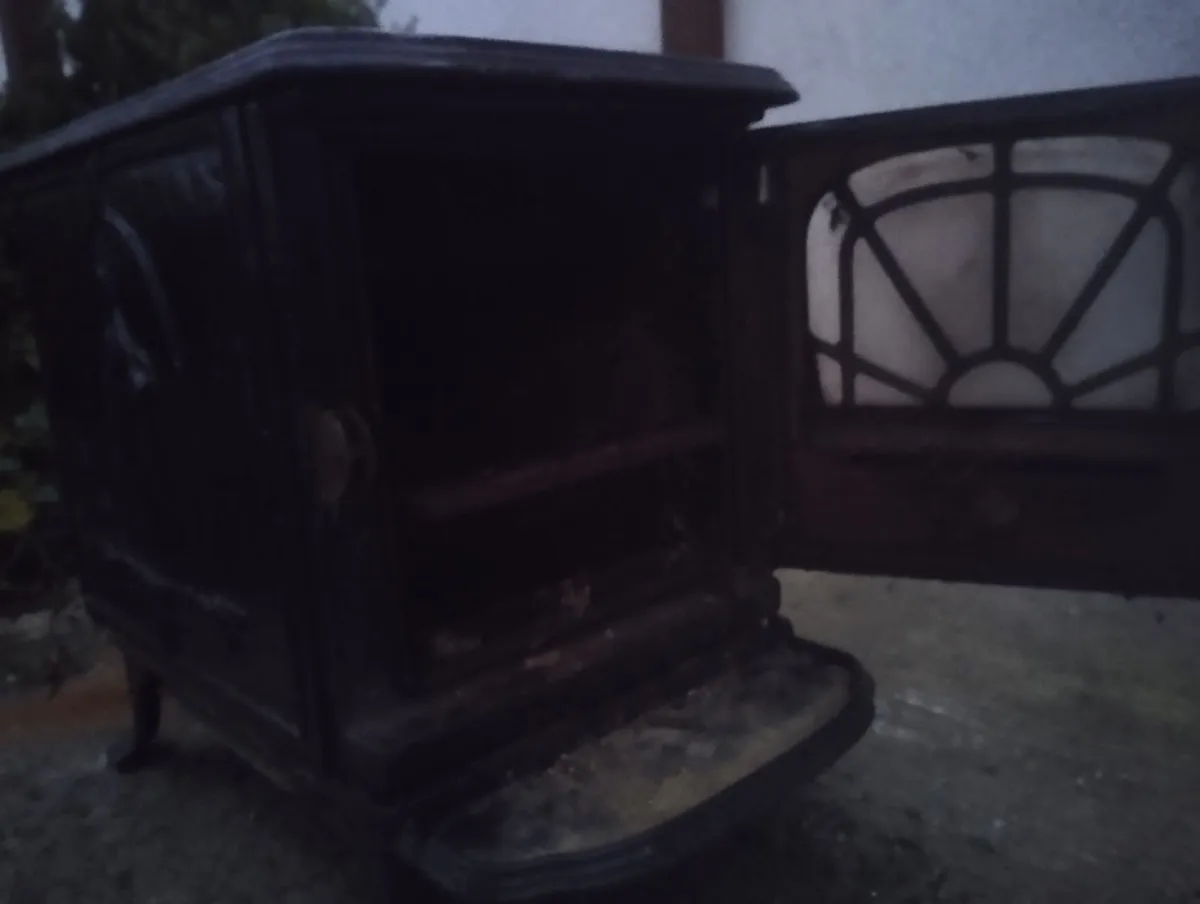 Stove - Image 4