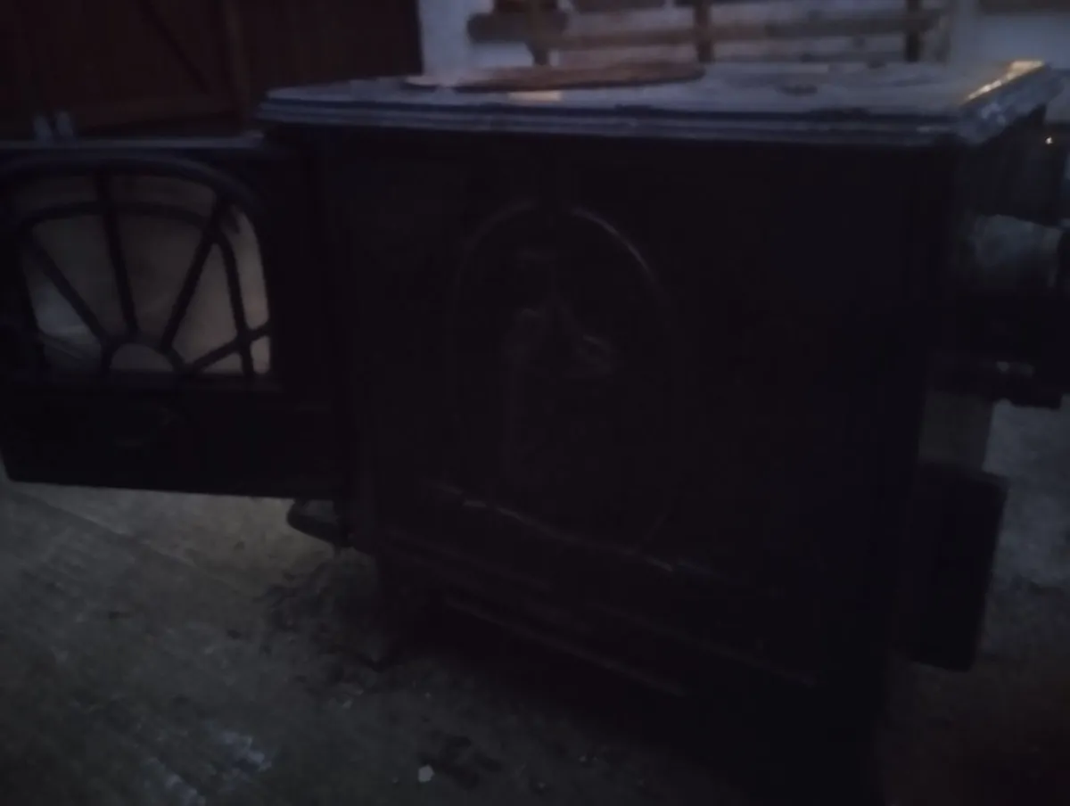 Stove - Image 1