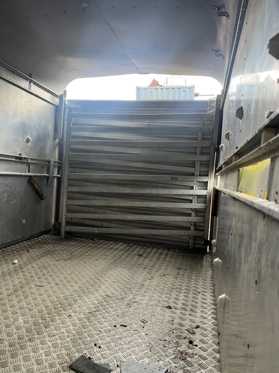 Cattle Trailer - Image 4