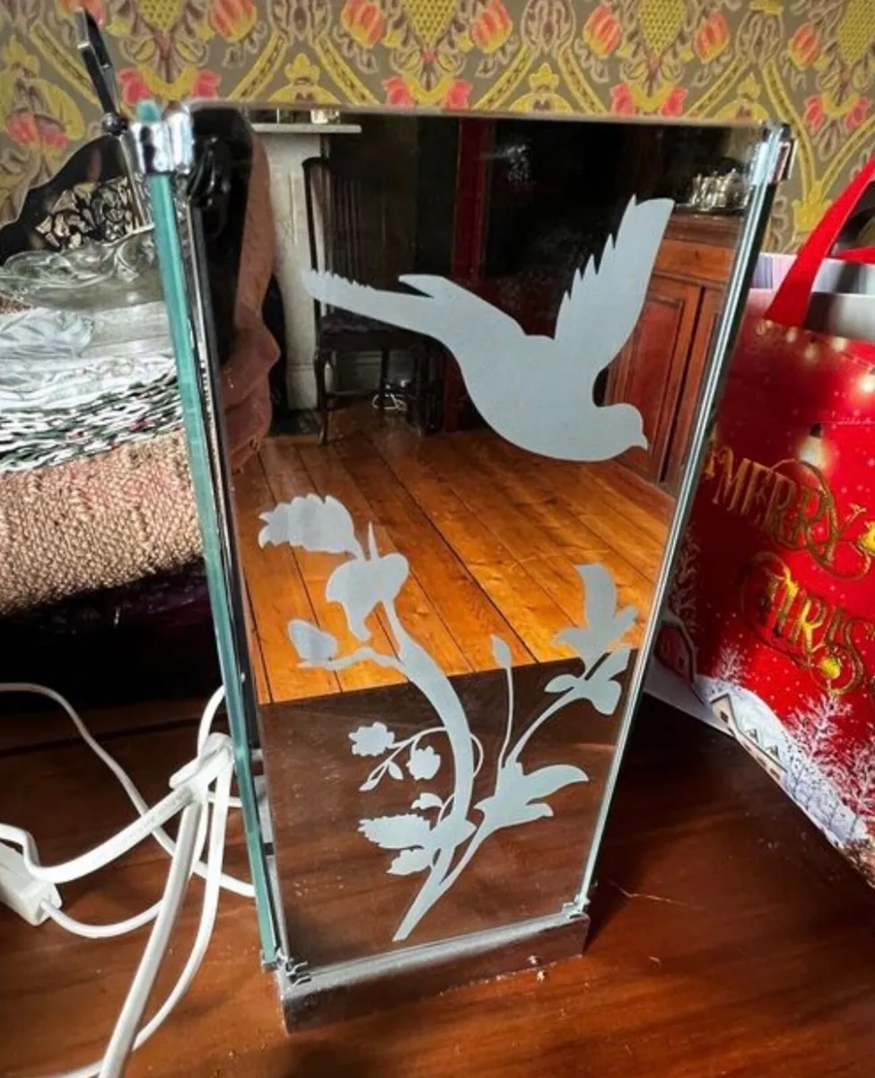 Laura Ashley Mirror ‘Bird’ Lamp - Image 4