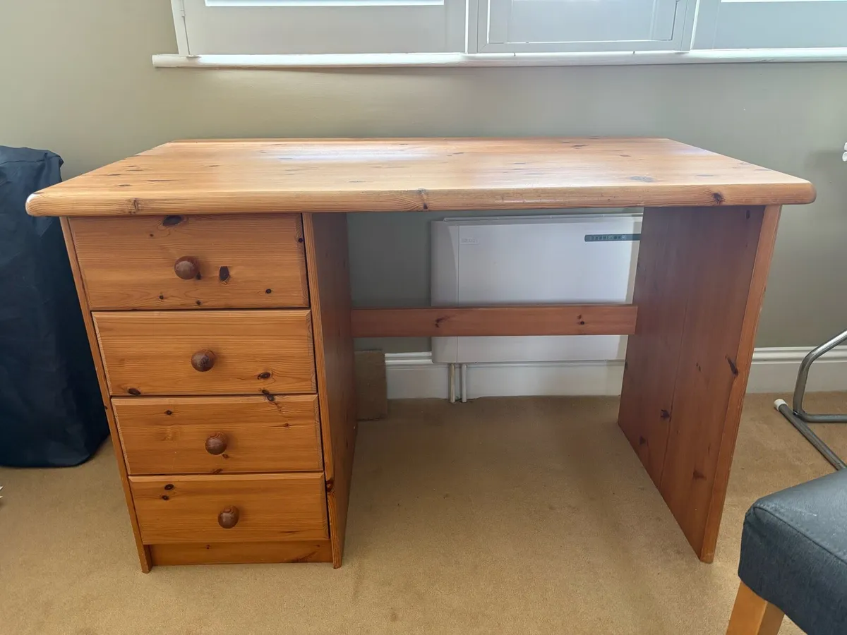 Pine desk and chair - Image 4