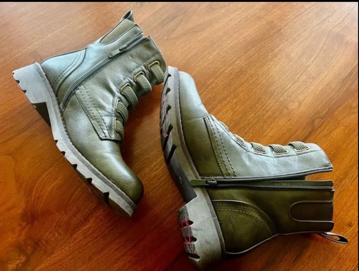 Heavenly Feet Khaki Green Ankle Boots 6/6.5 - Image 2