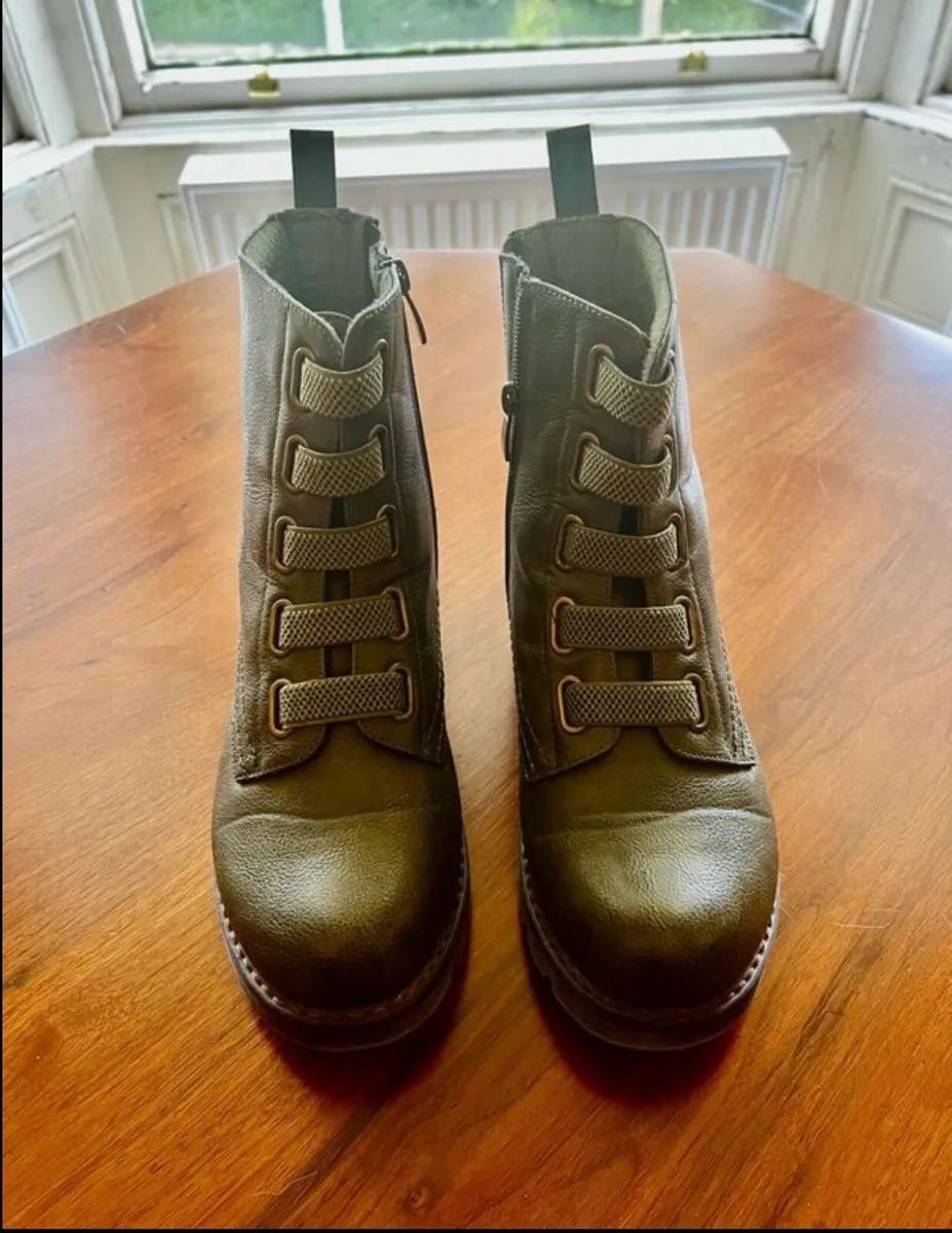 Heavenly Feet Khaki Green Ankle Boots 6/6.5 - Image 4
