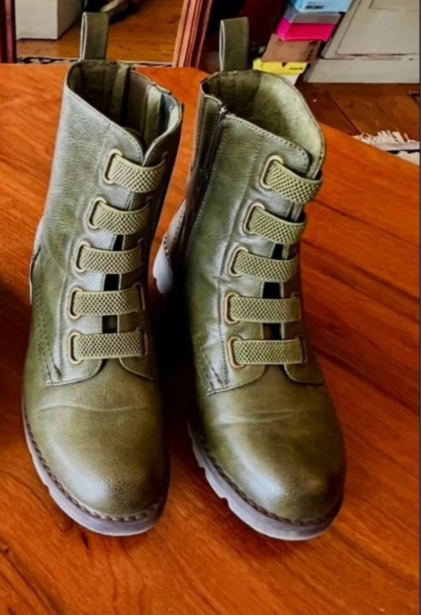 Heavenly Feet Khaki Green Ankle Boots 6/6.5 - Image 1