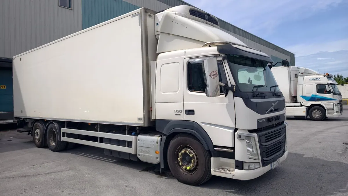 Volvo FM330 Fridge Freezer - Image 1