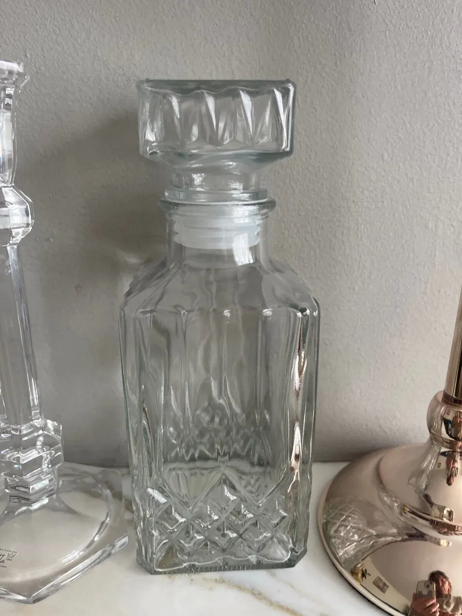 diamond cut glass liquor whiskey decanter - Image 1