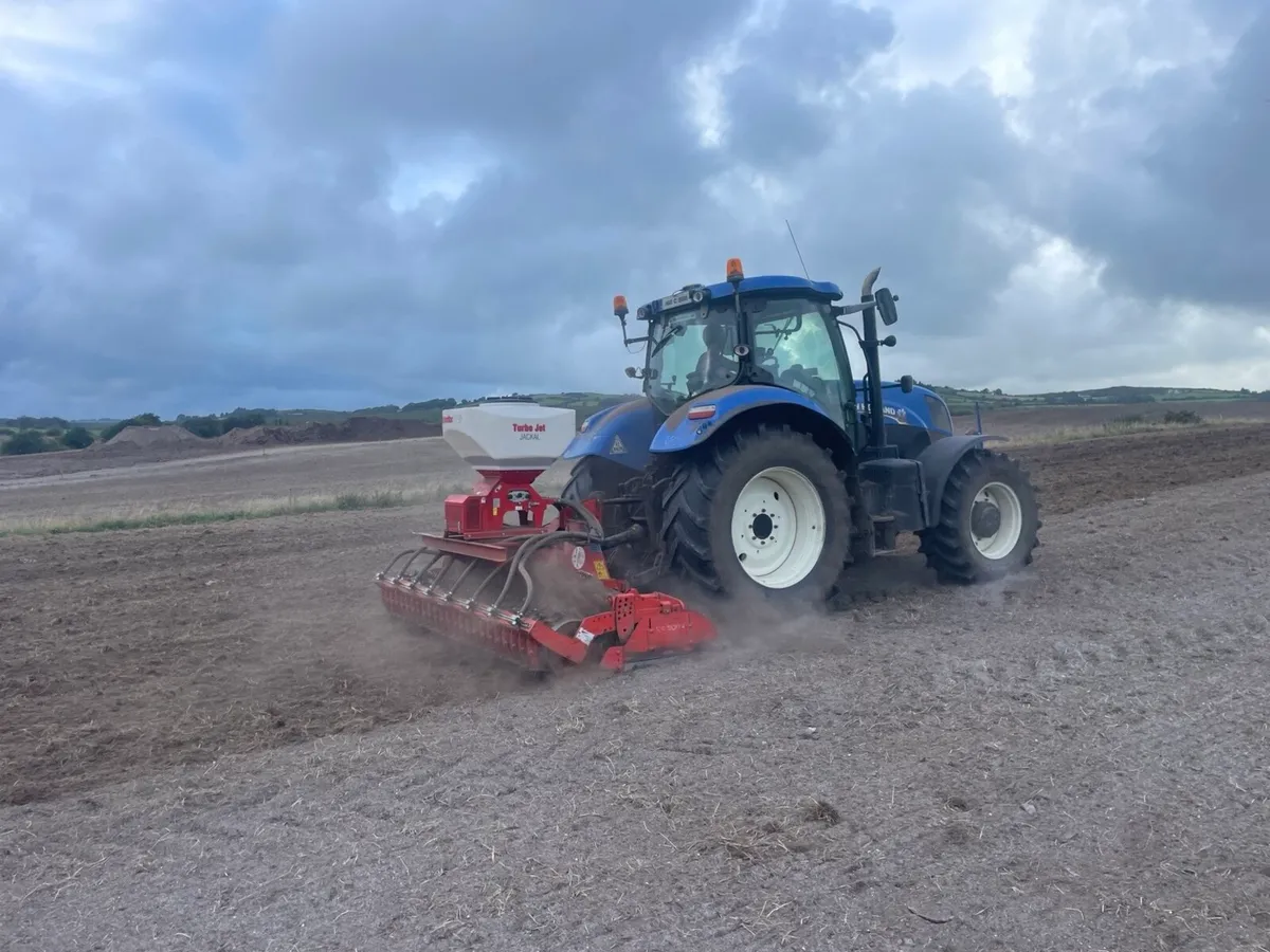 Stocks Ag Turbo Jet Grass Seeder / Air Seeder - Image 1