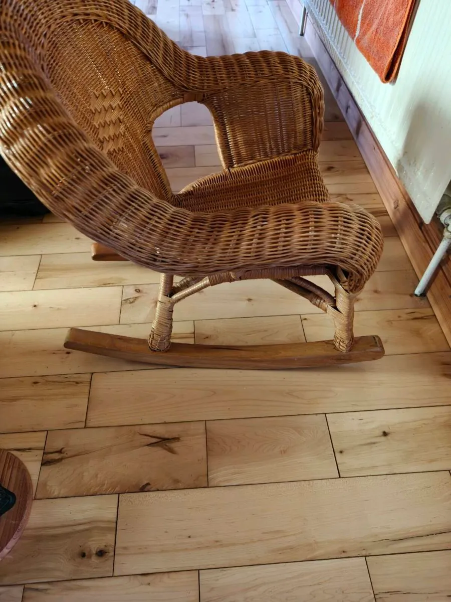 Child's wicker chair - Image 2