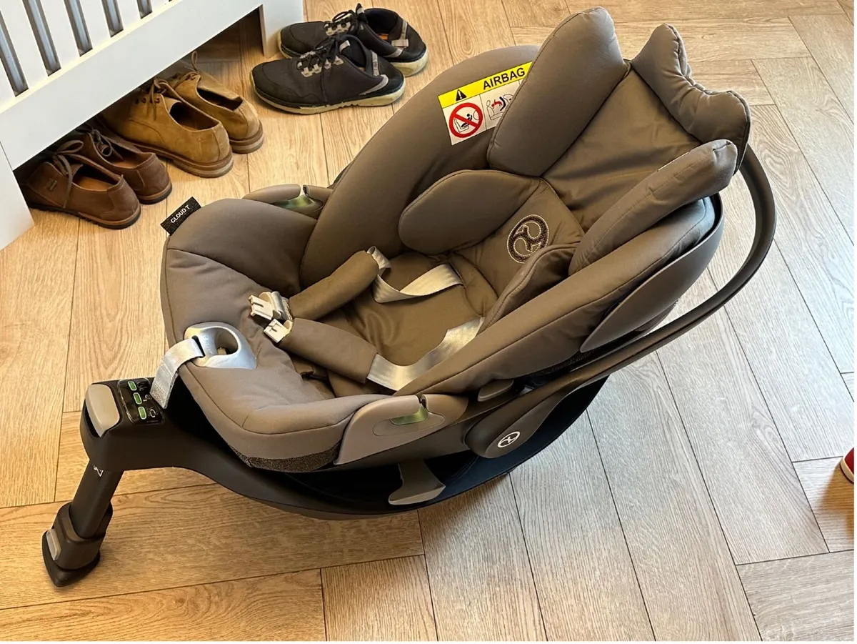 CYBEX Cloud T i-Size Infant Car Seat - Image 3