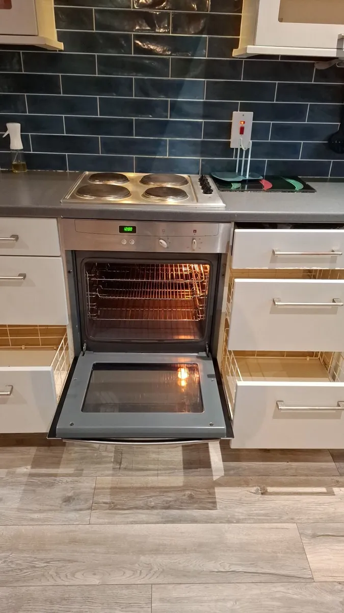 Kitchen - Image 2