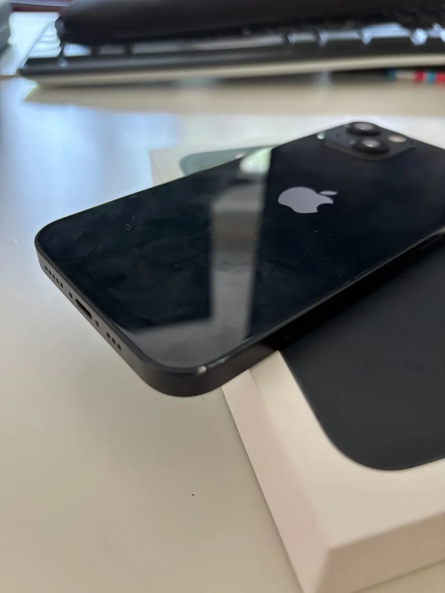 Iphone 13 128GB Midnight Blue - Image 4