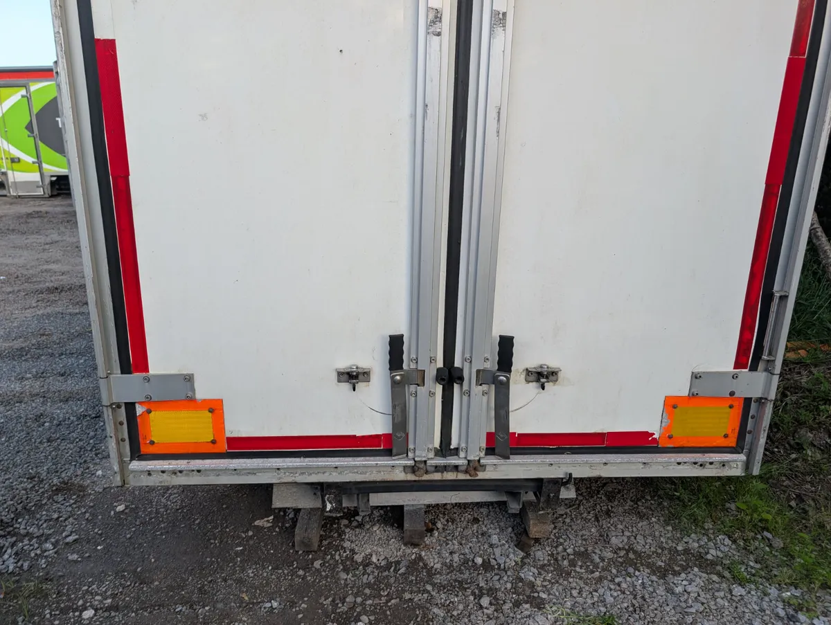 16 ft to 20 ft Insulated Box Bodies for storage - Image 4