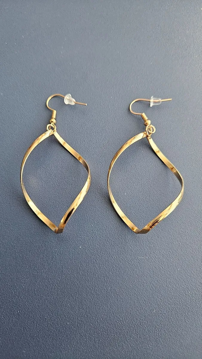 New Earrings - Image 1