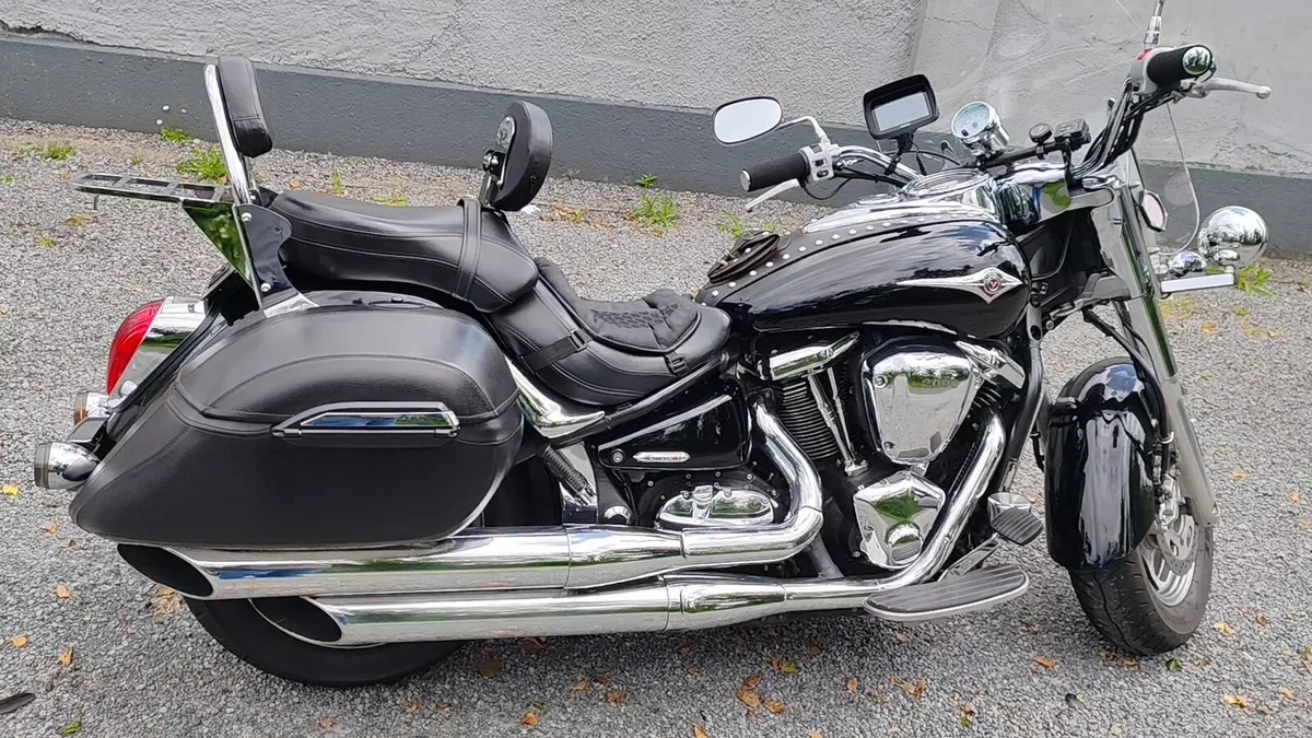 Kawasaki VN 2000 - Image 1