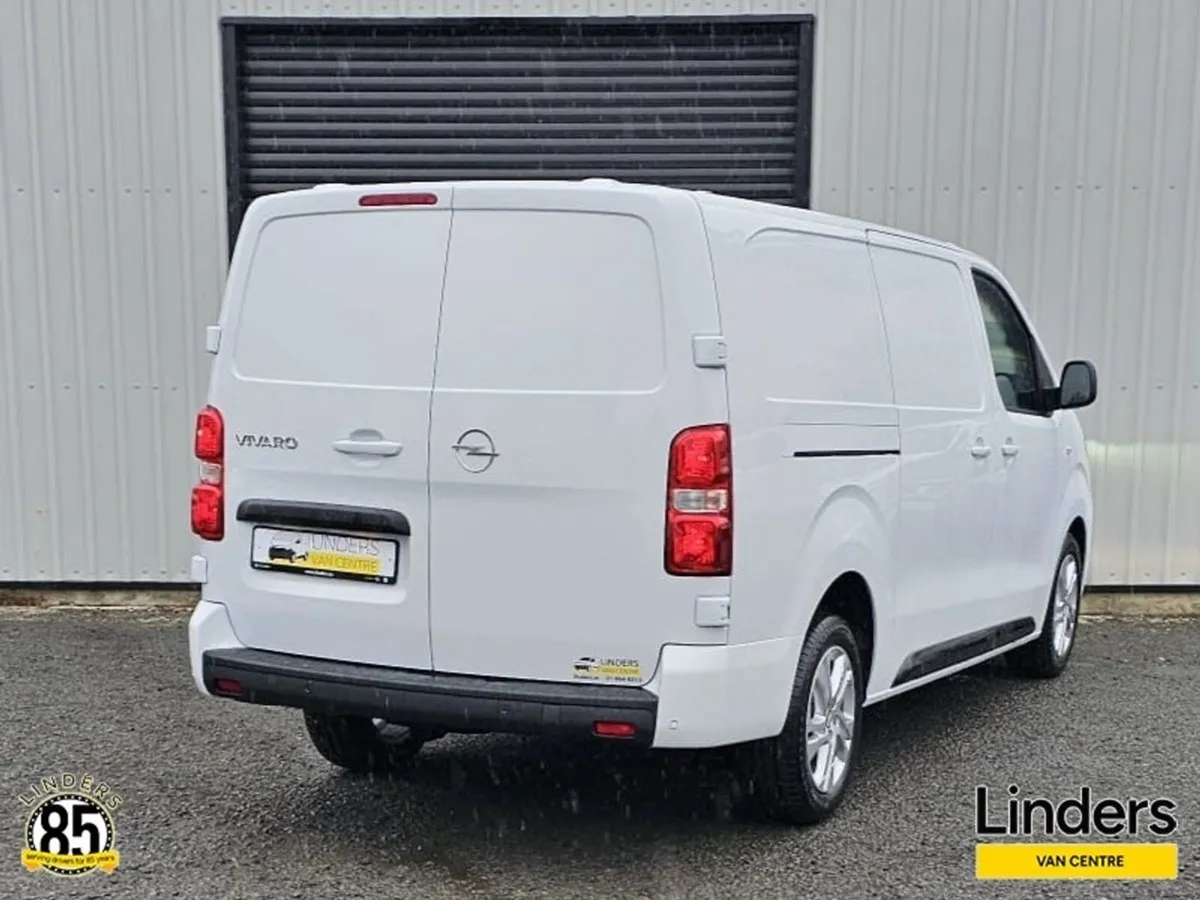 Opel Vivaro HUGE SPEC LWB VIVARO AUTOMATIC - Image 3