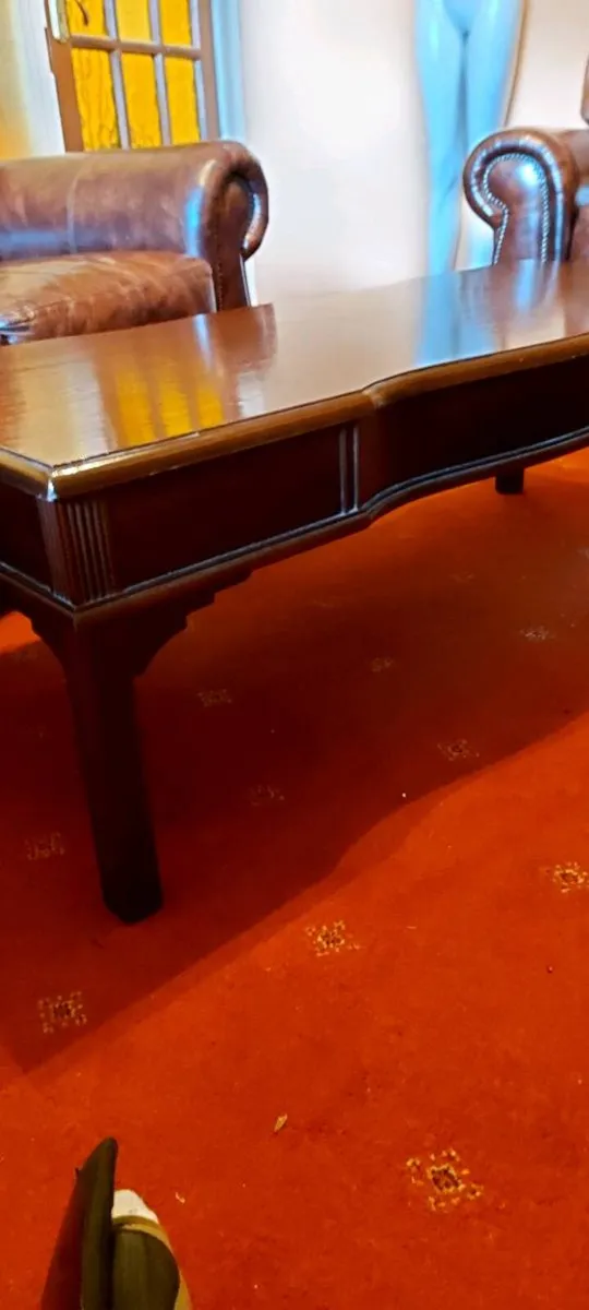 Vintage mahogany coffee table - Image 2