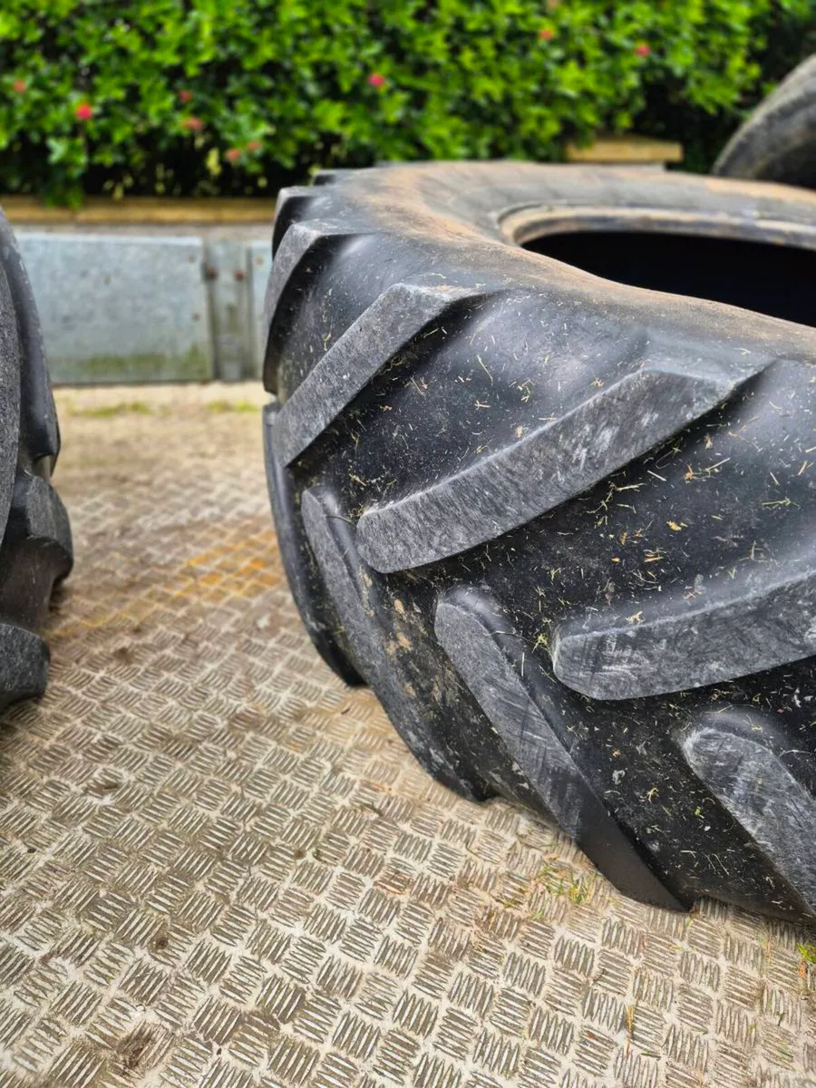 Michelin tyres 650 65 r 38 - Image 3