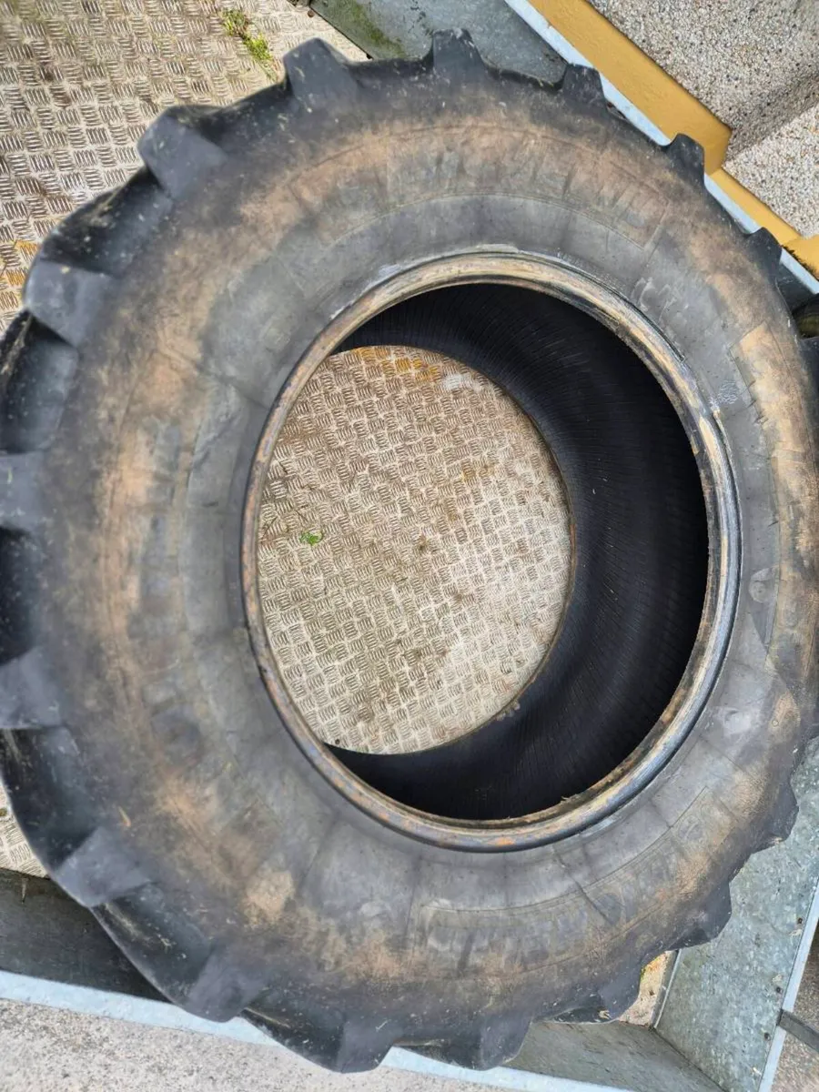 Michelin tyres 650 65 r 38 - Image 4