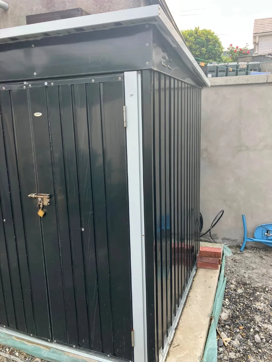 Shed for sale - Image 1