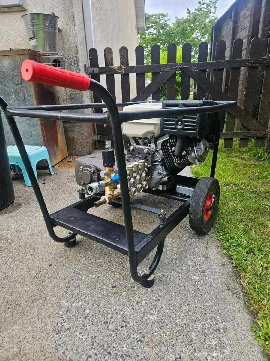 Power washer - Image 1