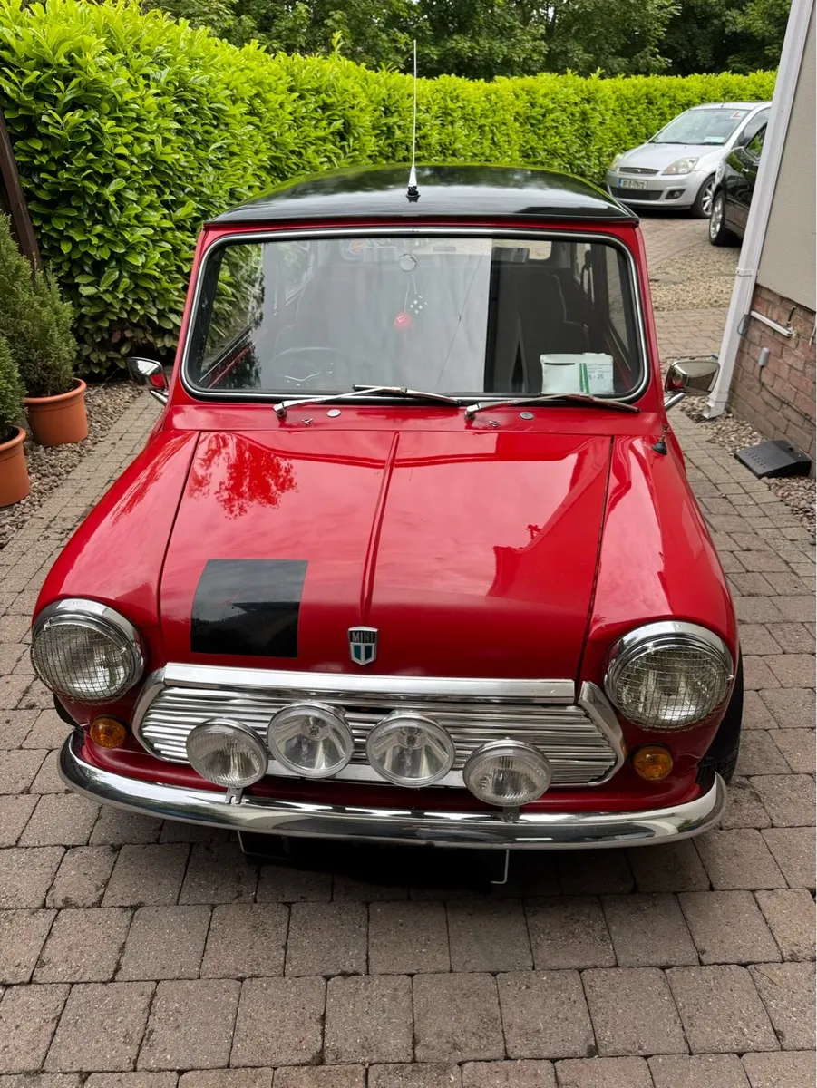 Classic Mini 998 - Image 2