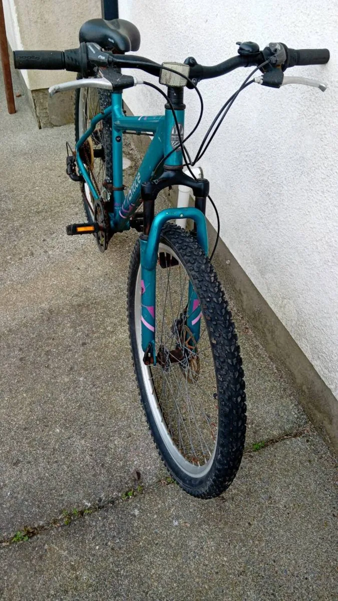 Adult women bike - Image 2