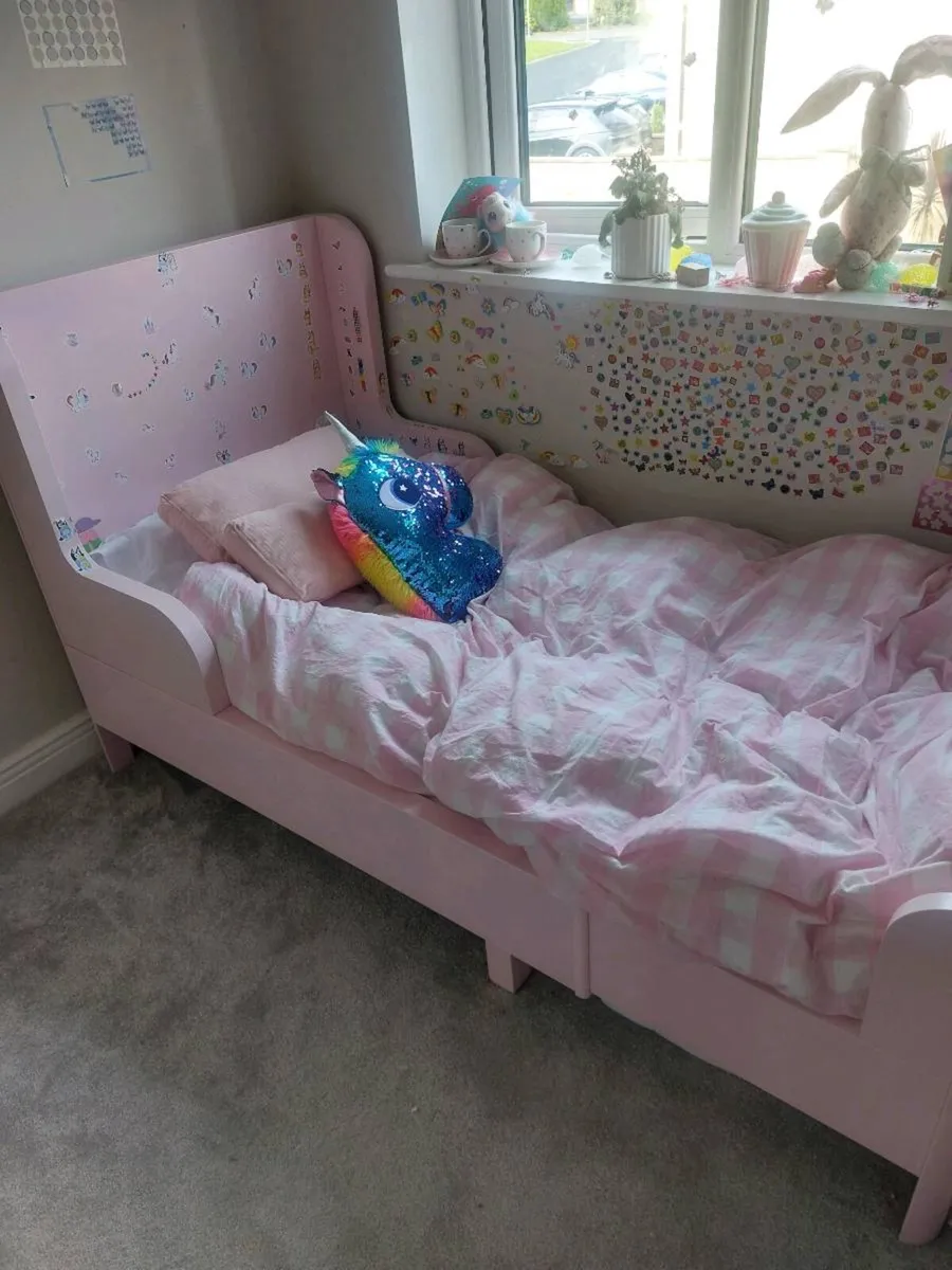 **Free toddler bed ** - Image 1