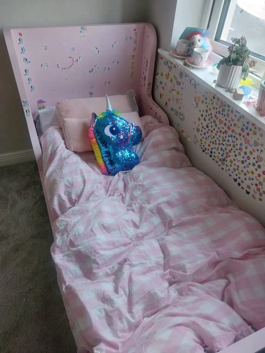 **Free toddler bed ** - Image 3