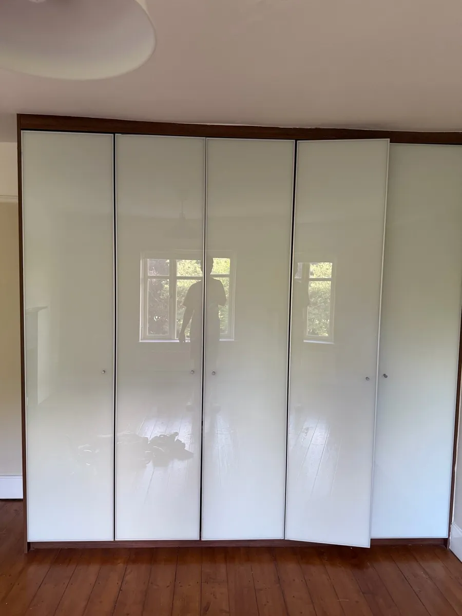 Built in wardrobes - Image 2