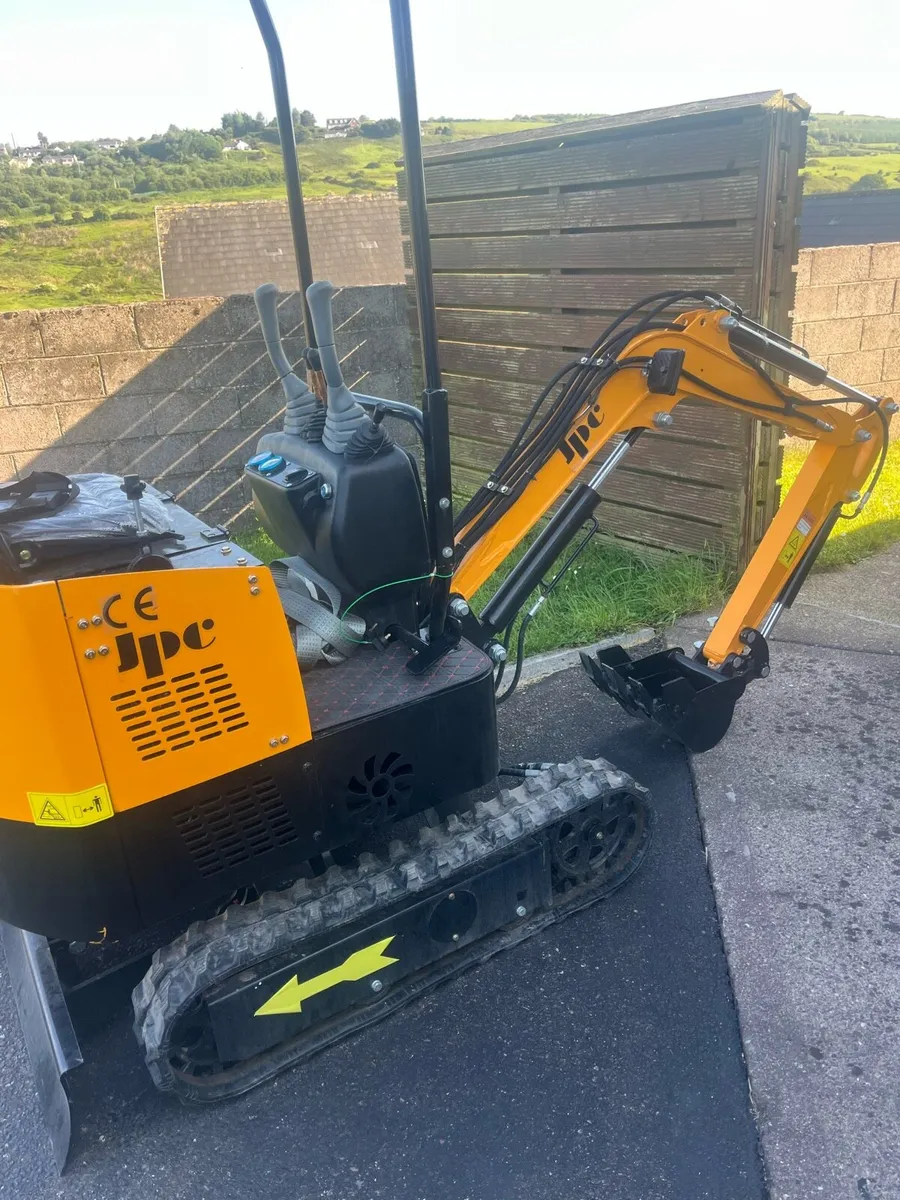 JPC  1.2 Ton mini Digger - Image 4