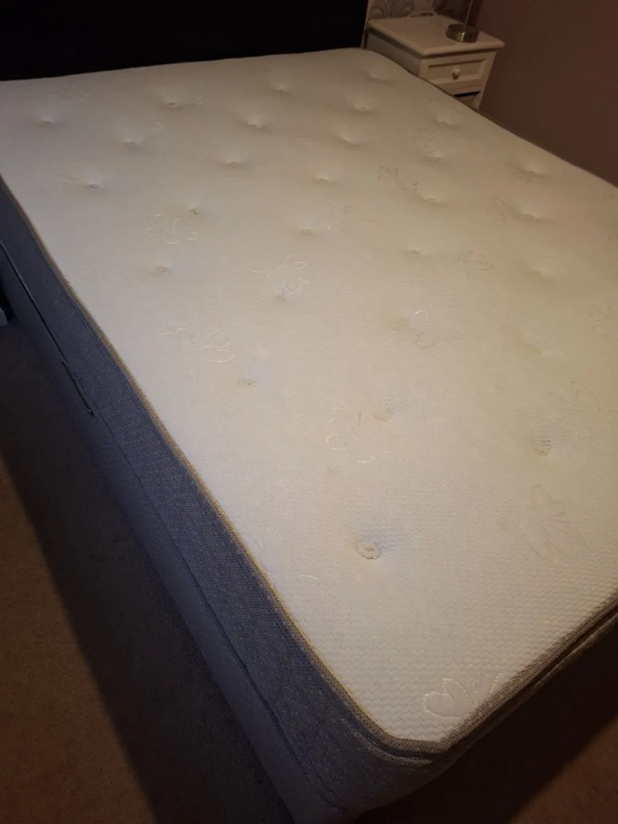 King size mattress 5ft - Image 1