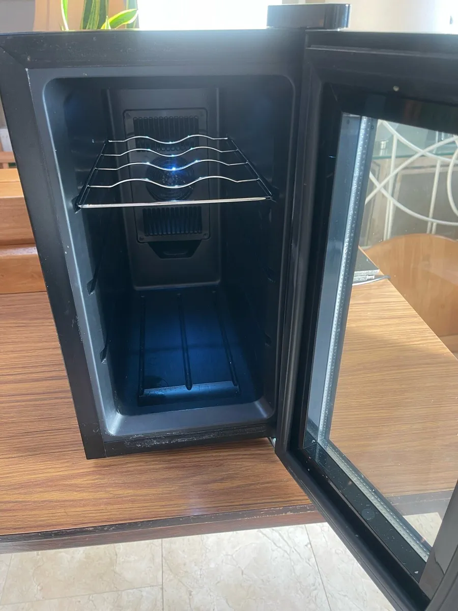 As New - 8 Bottle Wine Cooler Fridge - Can Deliver - Image 2