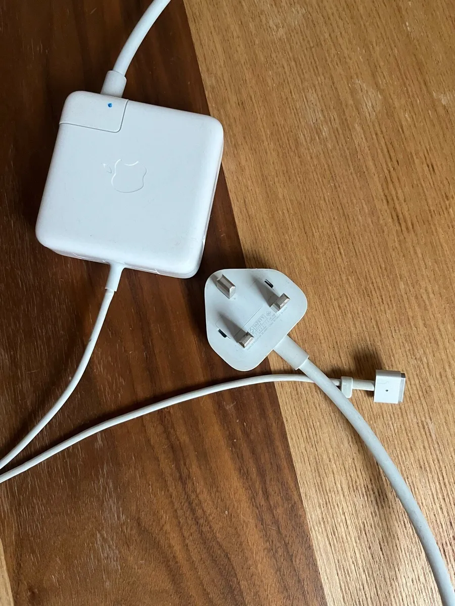 Apple MacBook Laptop Charger