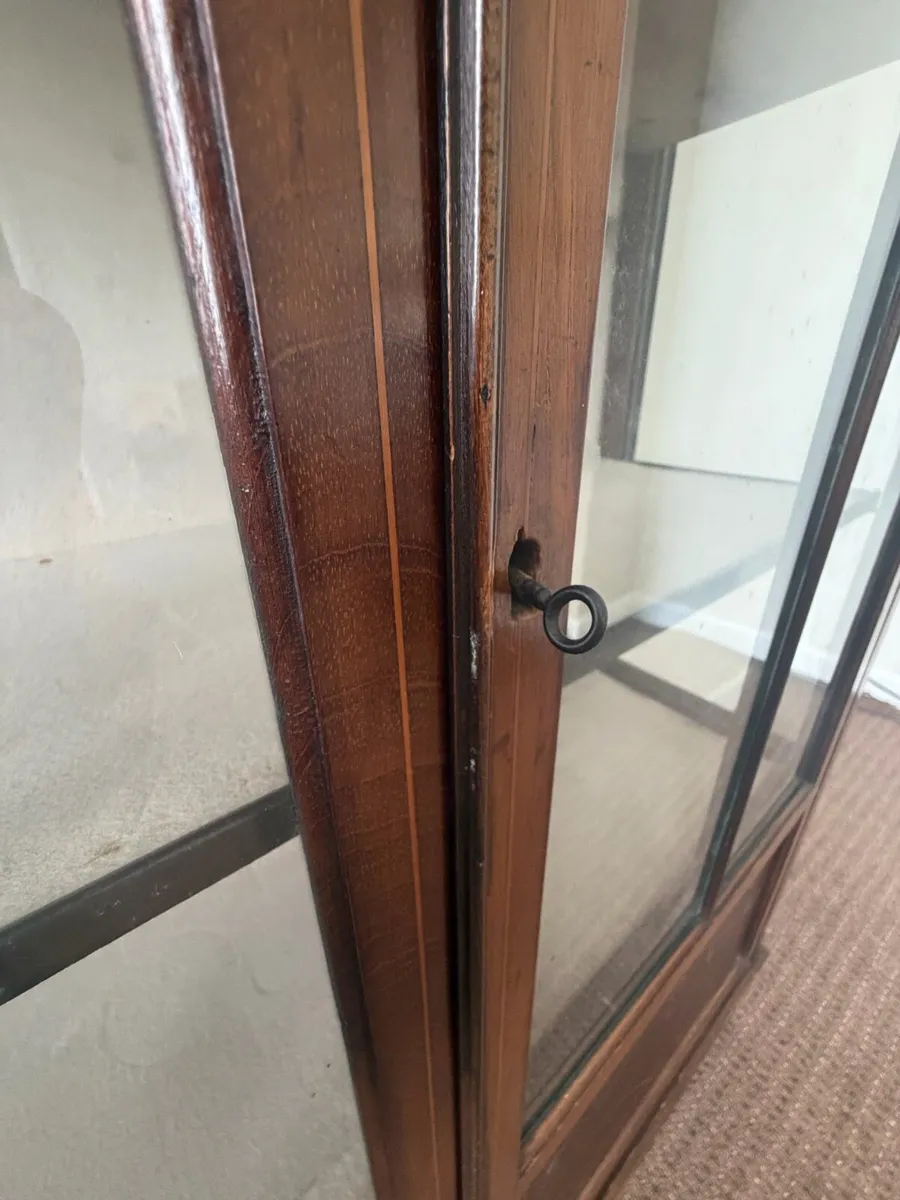 Mahogany Display cabinet - Image 2