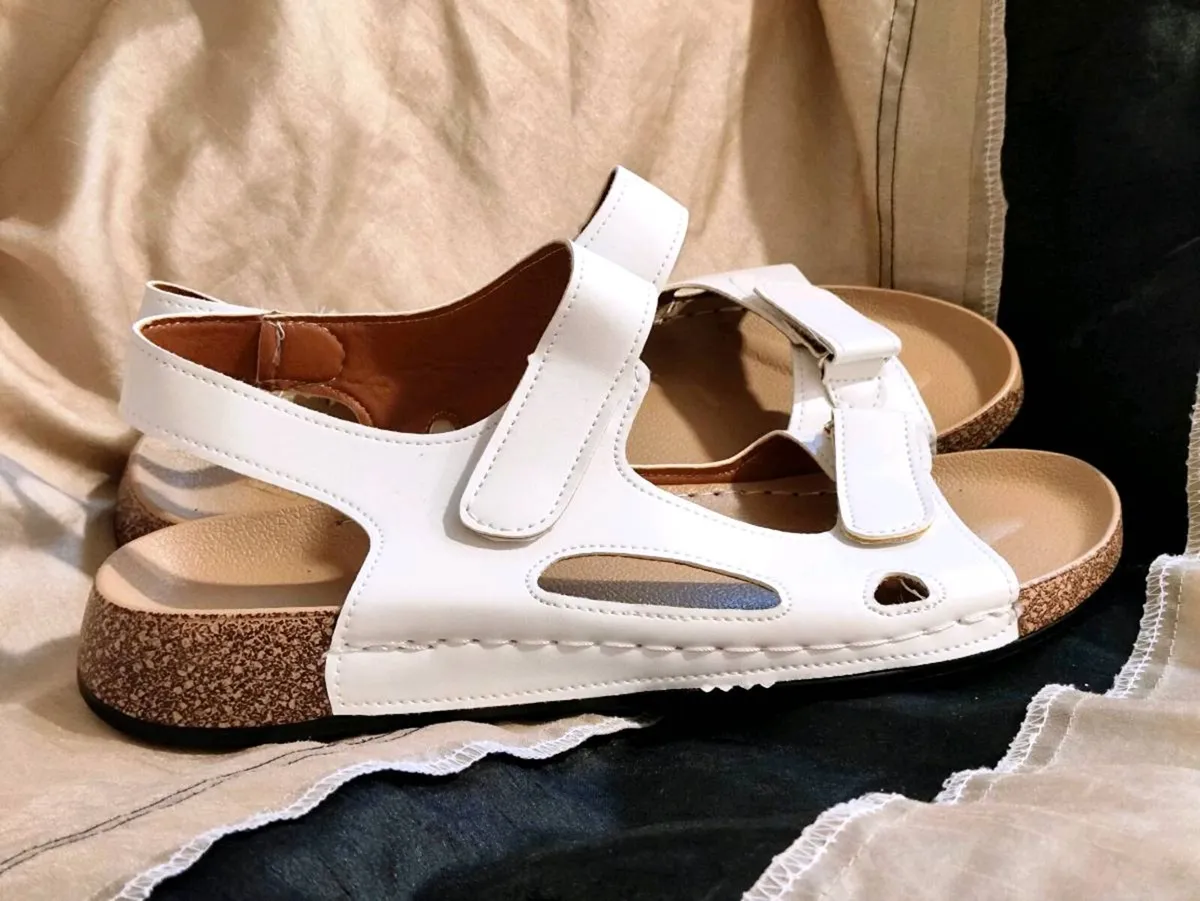 Women’s White Comfort Sandals – Size 43 - Image 4